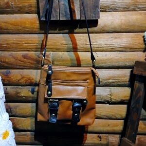 Vintage G H BASS & Co Brown Leather Crossbody Purse/Bag Adjusting Strap